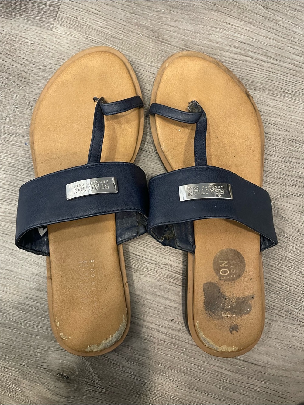 Kenneth Cole Reaction Navy Tan Toe-Post Sandals Vacation Beach Festival 6 1/2